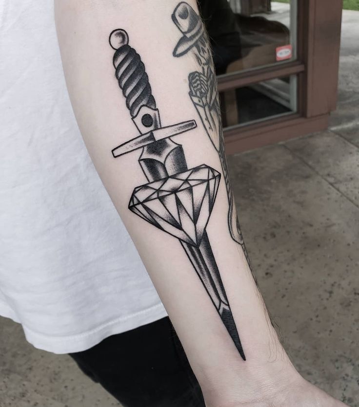 Diamond Dagger Tattoo | Tattoo Ideas and Inspiration