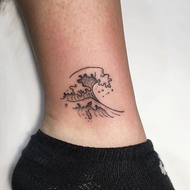 Hand-poked The Great Wave of Kanagawa - Tattoogrid.net