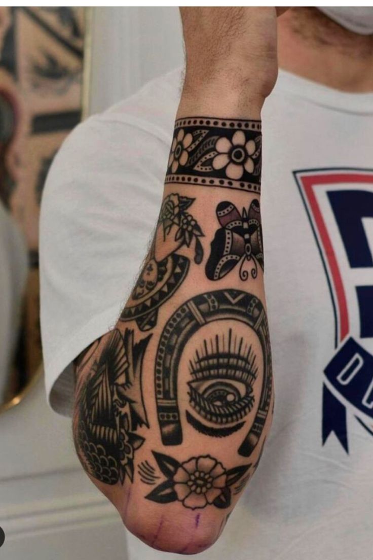 Western tattoo ideas | punchy western tattoos, cowboy tattoos, cowgirl  tattoos, Bull skull tattoos
