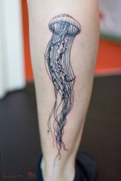 23 Jellyfish tattoo ideas | jellyfish tattoo, tattoos, cool tattoos