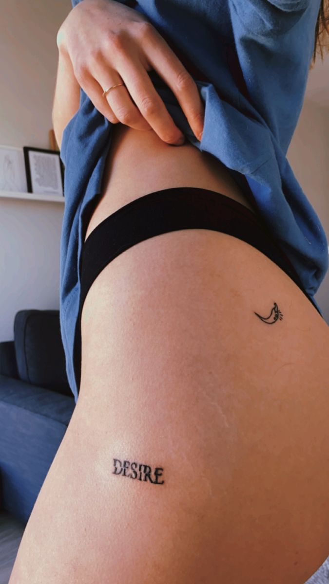 minimalist sexy tattoo