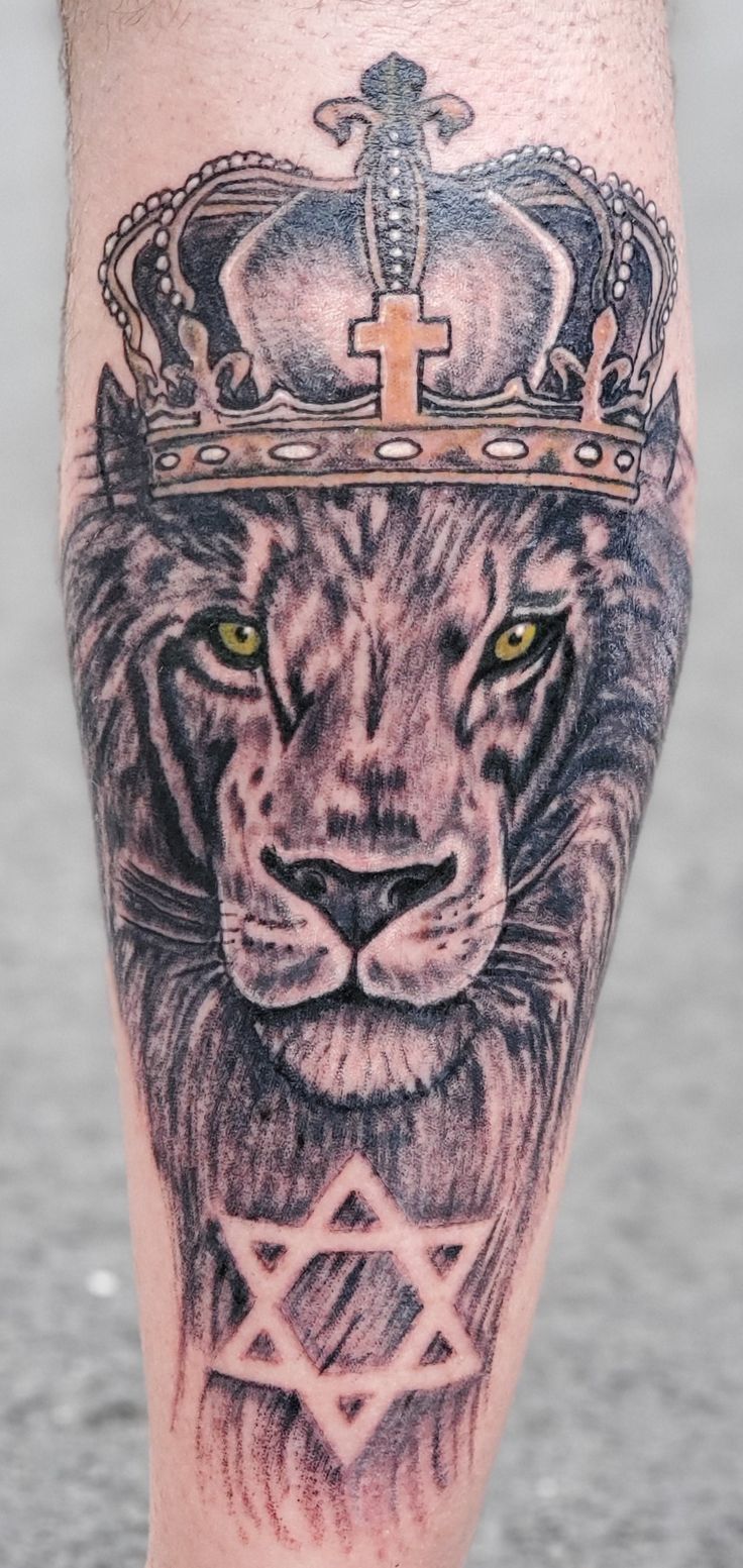 Lion Tattoo with the Cross on the Crown 👑 & Star of David 🔯