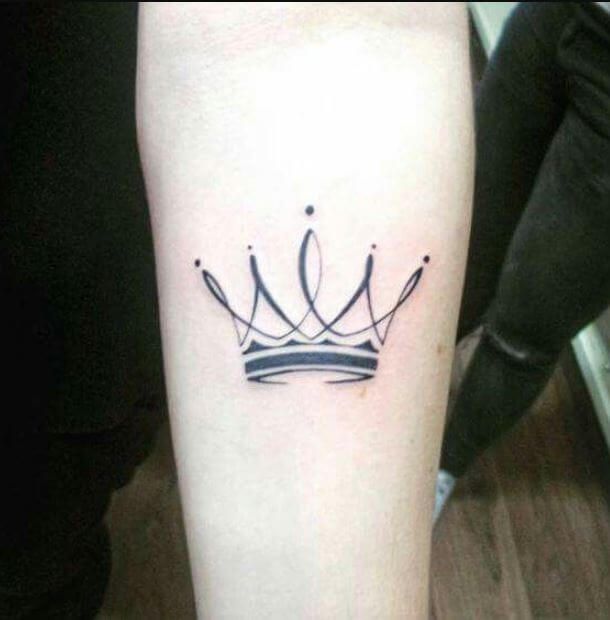 50+ King Queen Crown Tattoo Designs With Meaning (2024)