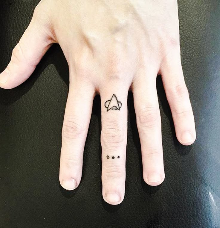 Pin by Shelby Henderson on tattoo inspiration | Star trek tattoo, Star  tattoos, Star trek nails