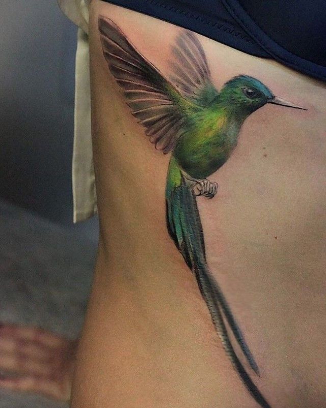 50 Best Hummingbird Tattoo Designs – The Paws | Hummingbird tattoo, Flower tattoo shoulder, Colorful hummingbird tattoo