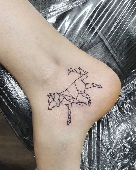 16 Unusual Tattoo Designs For Husky Lovers