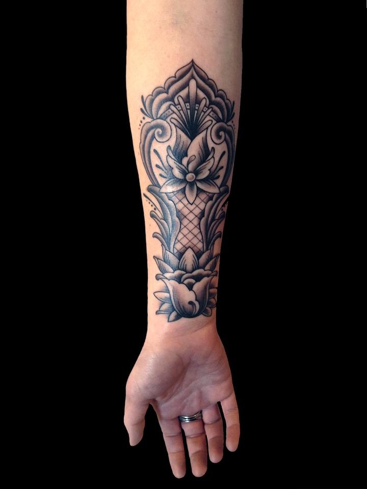 Based on Norwegian rosemaling by Siobhan