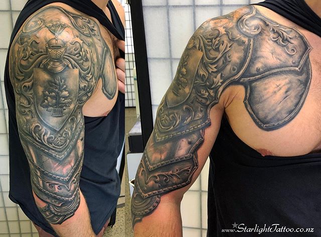 Custom armour sleeve tattoo with incorporated family crest. #armoursleeve #armoursleevetattoo #familycresttattoo #fami… | Family crest tattoo, Armor tattoo, Tattoos
