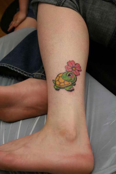 21+Small & Simple Turtle Tattoo Designs