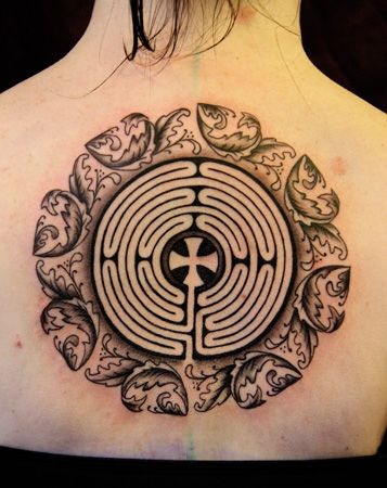 very neat labyrinth (inspired by the Chartres labyrinth)