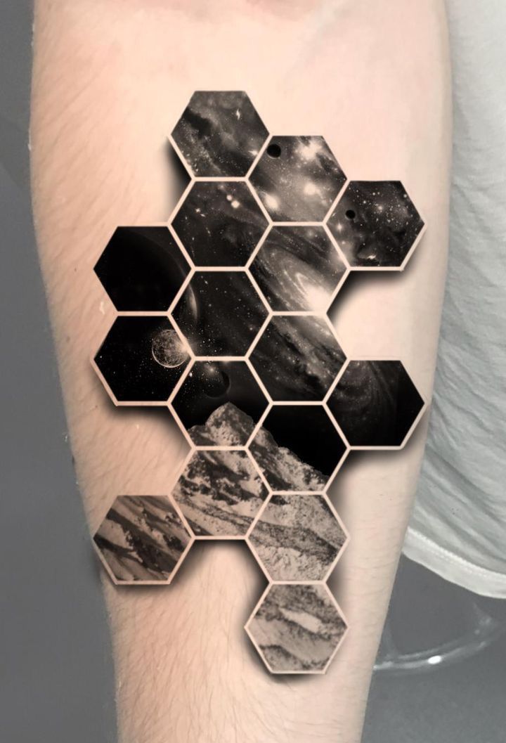 Pin by Dániel Stummer on Gyorsmentések | Hexagon tattoo, Geometric tattoo  chest, Geometric hexagon tattoo