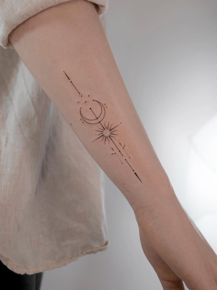25 Sun and Moon Tattoo Ideas with Meaning for Female