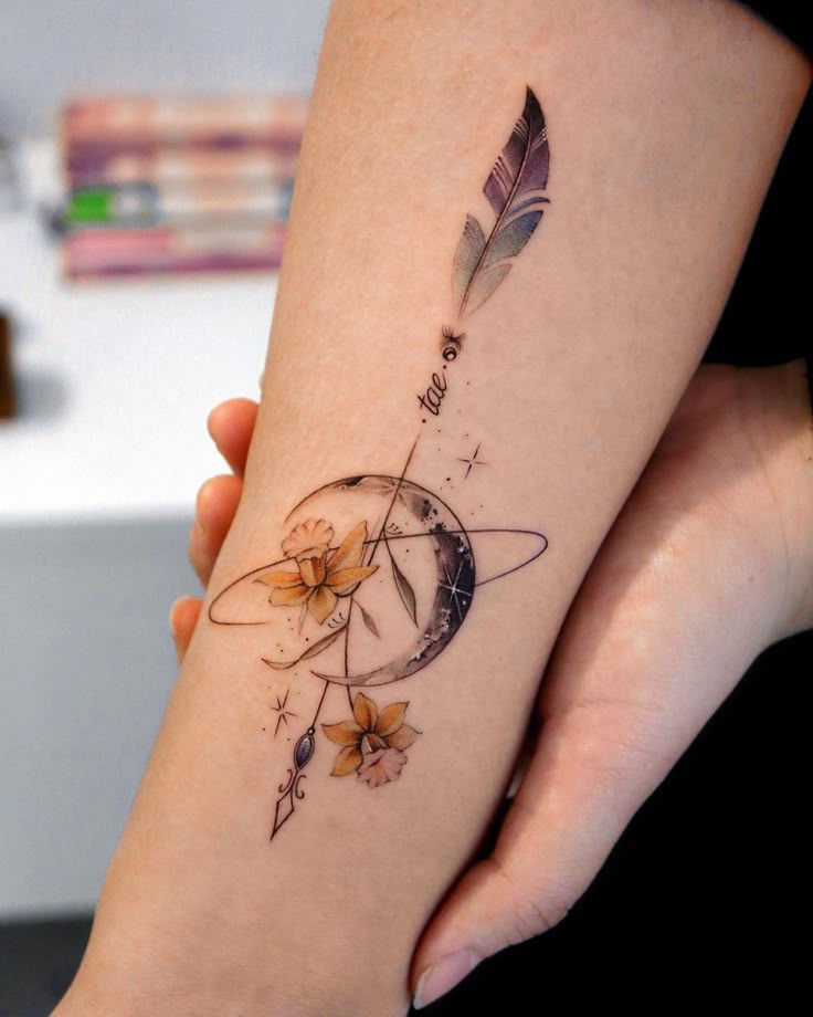 Crescent Moon Tattoo Meaning: Tattoo Ideas and Symbolism Explained