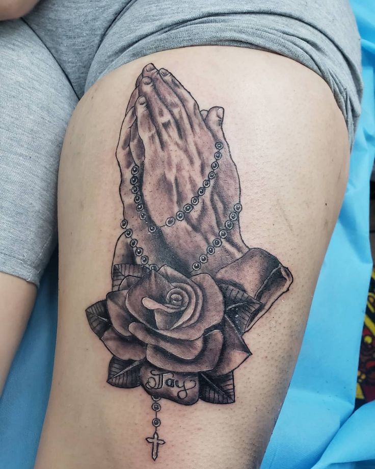101 Amazing Praying Hands Tattoos For 2024!