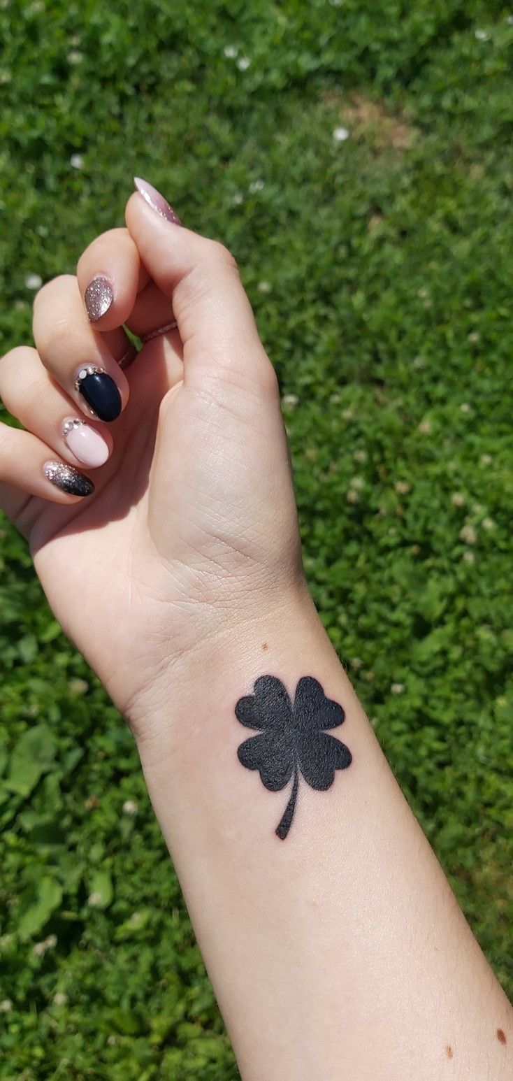 🍀four-leaf clover tattoo🍀