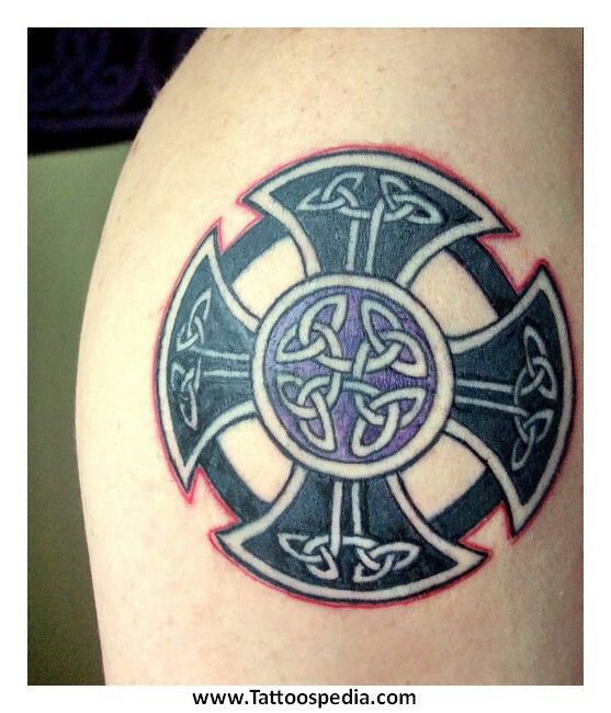 Enjoying celtic stuff at the mo, want a Cornish Cross. Don't like the  colours on this but the general design is what I want.