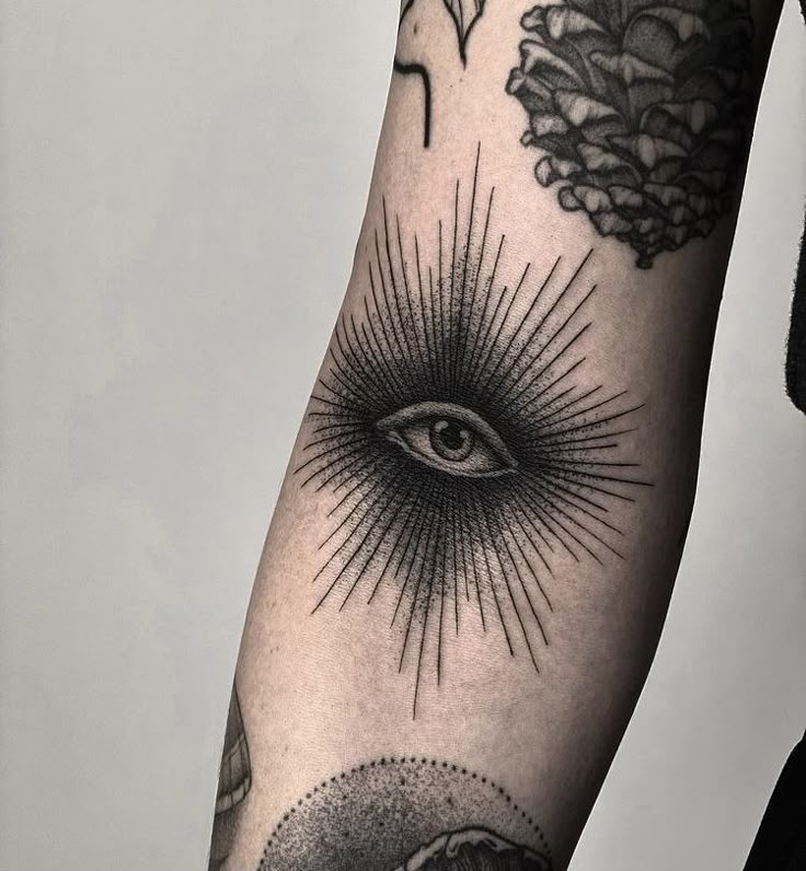 All seeing eye tattoo design