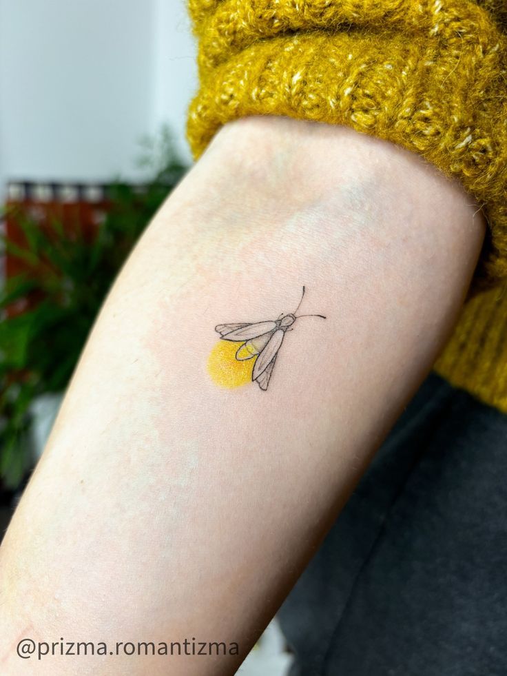 Pin by ELM on Tattoos | Firefly tattoo, Minimal tattoo, Body art tattoos